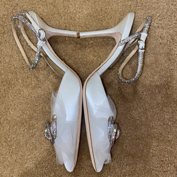 Sacred Bow Pump - Picture 3 of 6